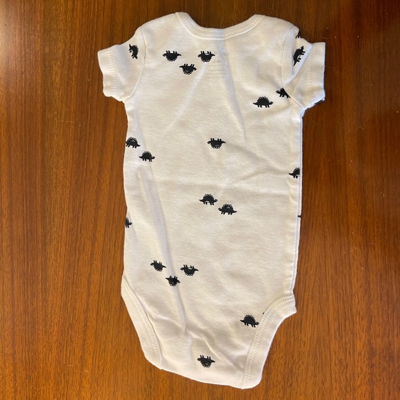 4-pack of Newborn Onsies - Picture 5 of 9